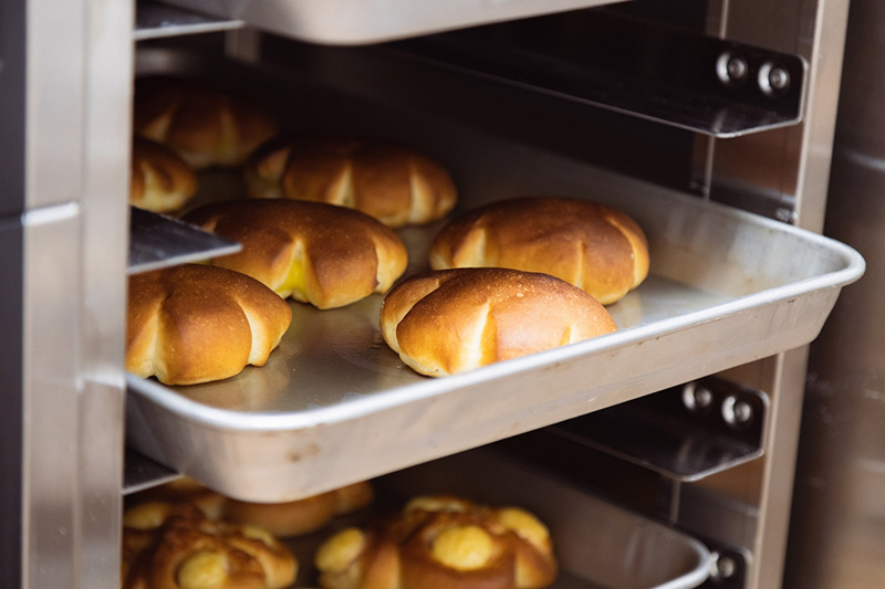 焼き立てクリームぱん