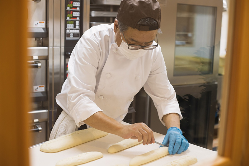 お店で毎日焼き上げます